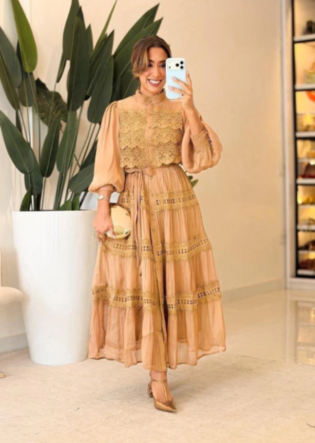 1025 - Vestido em Chiffon | Com Guipir